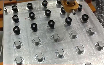 深圳某耳机厂家选购91视频污软件下载产品点胶效果提高不少